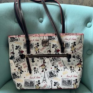 Minnie Mouse Très Chic Shopper Tote